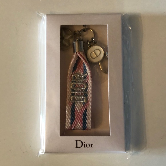 DIOR Keychain Bag Charm - Picture 2 of 7